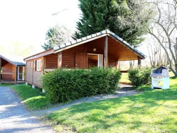 Gite à Treignat,Charmant Chalet Familial avec Terrasse et Activités d'Été - Camping 2 Étoiles FR-1-489-400 N°857637