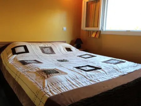 Chalet familial au camping avec piscine naturelle - Photo 4