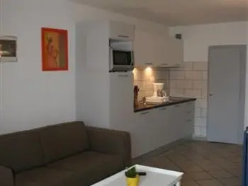 Wohnung in Port Barcarès,Appartement T2 en RDC avec terrasse, piscine, et parking FR-1-195-47 N°901967