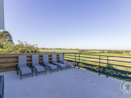 Grande maison avec vue sur l'étang et la mer, proche du Phare, jardin et terrasses, parking - Photo 4