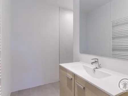 Grande maison avec vue sur l'étang et la mer, proche du Phare, jardin et terrasses, parking - Photo 8