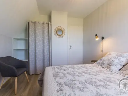 Grande maison avec vue sur l'étang et la mer, proche du Phare, jardin et terrasses, parking - Photo 10