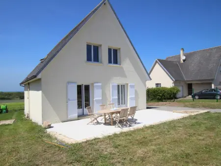 Grande maison avec vue sur l'étang et la mer, proche du Phare, jardin et terrasses, parking - Photo 17