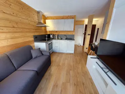 Appartement à Les Deux Alpes, Charmant T2 avec Balcon, Proche Pistes, Ascenseur, Parking et Wifi Inclus ! - L901973