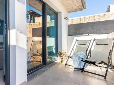 Appartement à Málaga, Spacieux Appartement avec Terrasse Privée au Centre de Malaga - WiFi et Climatisation - L902056