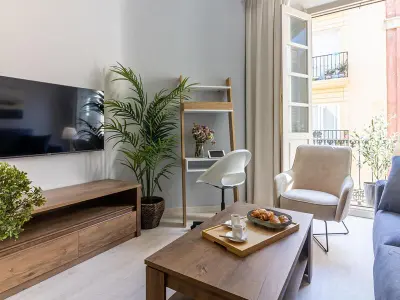 Appartement à Málaga, Appartement spacieux au centre de Malaga, 1 chambre, balcon, cuisine équipée, WiFi, climatisation - L902078