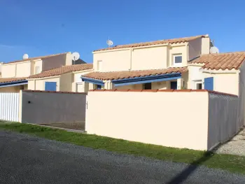 Casa en Saint Denis d'Oléron,Charmante maison avec piscine, 6 couchages, proche plage - Saint-Denis-d’Oléron FR-1-246A-154 N°858673