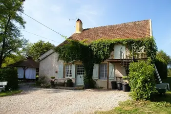 Casa en Vitry Laché,Maison de vacances Vitry Lache FR-58420-06 N°518091