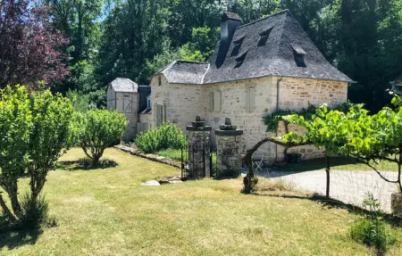 Location Maison 6 personnes à Sarrazac - Photo 14