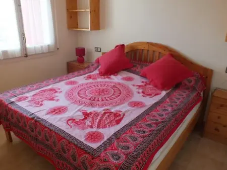 Appartement lumineux avec vue mer, balcon, parking, clim et cuisine équipée à Roses - Photo 8