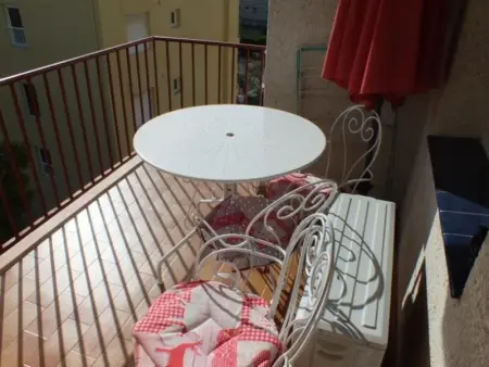 Appartement lumineux avec vue mer, balcon, parking, clim et cuisine équipée à Roses - Photo 11