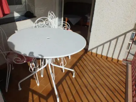 Appartement lumineux avec vue mer, balcon, parking, clim et cuisine équipée à Roses - Photo 12