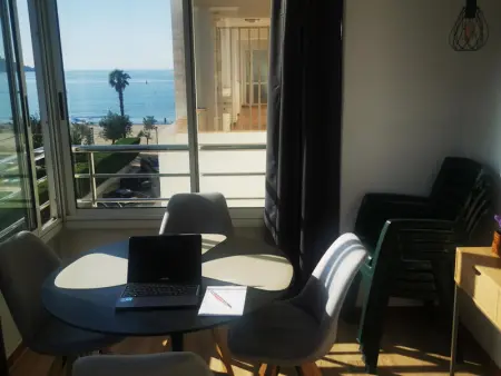 Appartement en bord de mer avec piscine, terrasse et TV TNT, idéal pour 4 personnes - Photo 7
