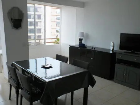 Charmant appartement 1 chambre avec piscine & jardin à Roses Santa-Margarita - Photo 4