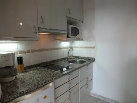 Appartement confort, 50m plage, 4 pers, terrasse, TV, lave-linge - Photo 9