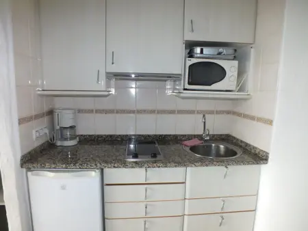 Appartement confort, 50m plage, 4 pers, terrasse, TV, lave-linge - Photo 10