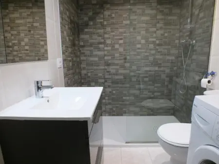 Appartement confort, 50m plage, 4 pers, terrasse, TV, lave-linge - Photo 16