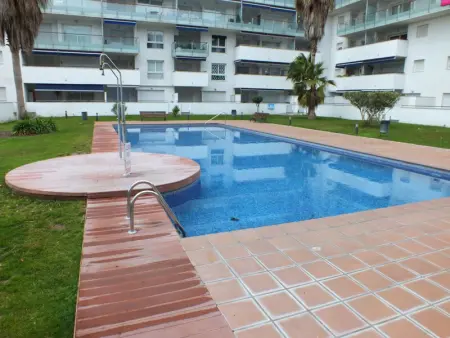 Charmant appartement avec parking, piscine, près d'Aquabrava et plages à Roses - Photo 3
