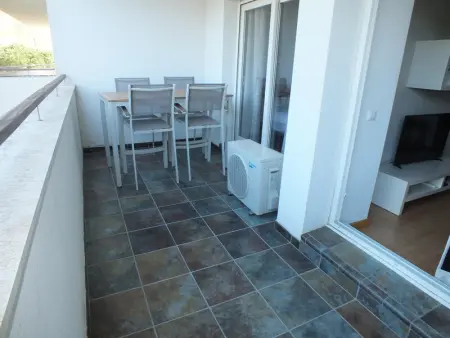 Charmant appartement avec parking, piscine, près d'Aquabrava et plages à Roses - Photo 4