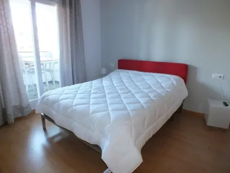 Charmant appartement avec parking, piscine, près d'Aquabrava et plages à Roses - Photo 11