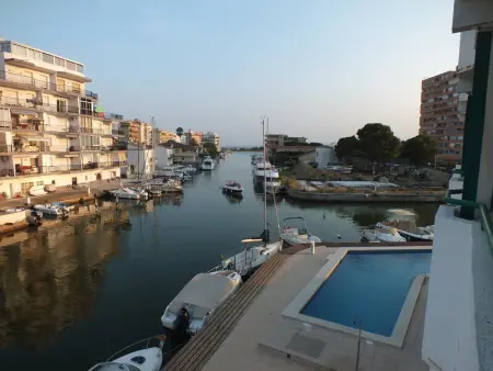 Appartement à Roses avec piscine pour 4 personnes – Proche de la plage - Photo 2