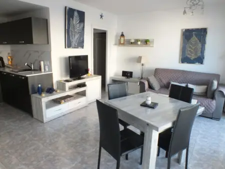 Appart 1ch, clim optionnelle, piscine, jardin - Roses - Photo 3