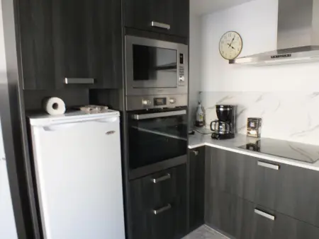 Appart 1ch, clim optionnelle, piscine, jardin - Roses - Photo 8