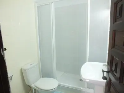 Appartement pour 6 - Terrasse - Proche Plage et Commerces - Photo 17