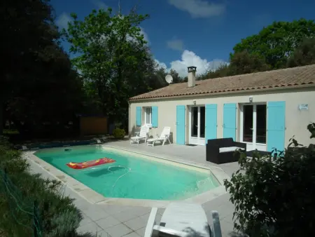 Maison à Saint Pierre d'Oléron, Maison récente 4 pièces avec piscine, accès privé à la mer et parking à Saint-Pierre-d'Oléron - L858683