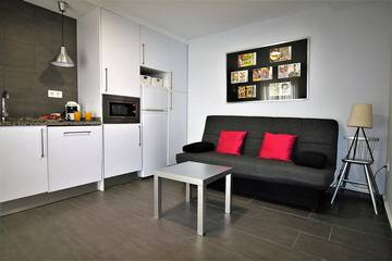 *Apartment Lira, Apartment 4 persons in Sevilla 974356