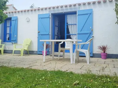 Maison à Noirmoutier en l'Île, Maison avec Jardin, à 300m de la Plage, 2 Chambres, 4 Couchages, Terrasse et Barbecue - L858685