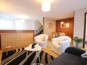 Gite à Les Pieux,Charmante maison rénovée avec 2 chambres, à 3 km de la mer, proche commerces, parking, wifi. FR-1-362-881 N°858819