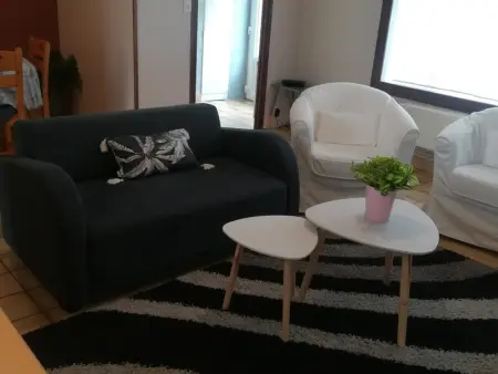 Charmante maison rénovée avec 2 chambres, à 3 km de la mer, proche commerces, parking, wifi. - Photo 3