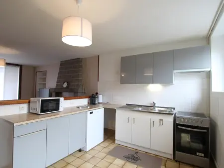 Charmante maison rénovée avec 2 chambres, à 3 km de la mer, proche commerces, parking, wifi. - Photo 7