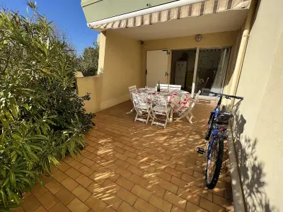 Appartement à Marseillan Plage, Appartement T2 Cabine, RDC avec Terrasse – Plage à 50m, Parking Privé - L903057