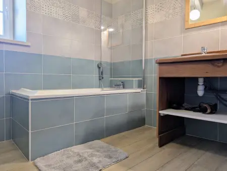 Gîte moderne à Arlempdes: spa, terrasse, grands espaces et visites culturelles - Photo 9