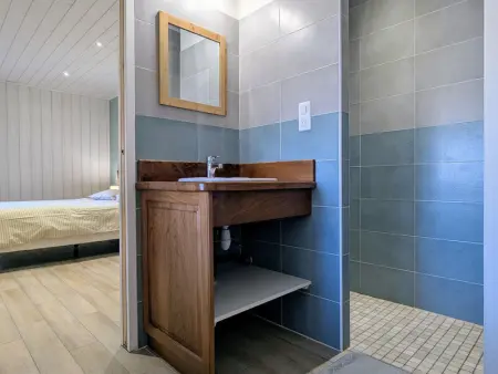 Gîte moderne à Arlempdes: spa, terrasse, grands espaces et visites culturelles - Photo 12