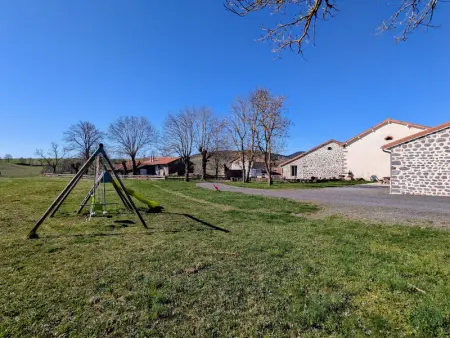 Gîte moderne à Arlempdes: spa, terrasse, grands espaces et visites culturelles - Photo 24