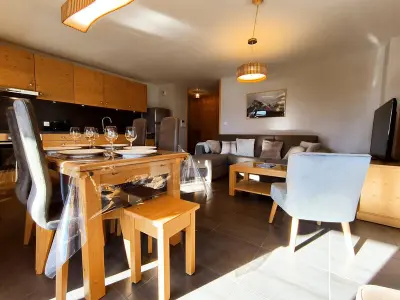Appartement à Samoëns, Appartement lumineux 2 chambres, terrasse sud, parking, WiFi - L903134