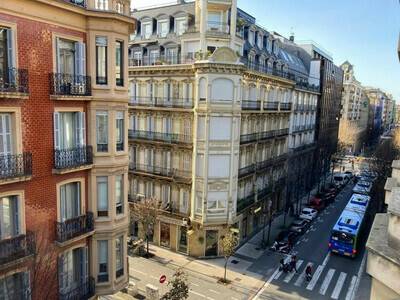 Centro Junto a La Avenida, Appartement 4 personnes à Donostia 976919