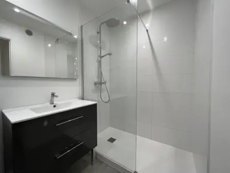 Appartement Moderne Centre-Ville, Proche Plage, 5 Couchages, Parking Privé - Photo 19