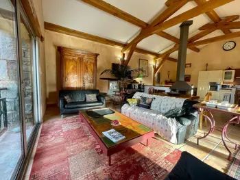 Gite à Retournac,Gîte familial avec terrasse panoramique et cheminée, idéal pour randonnées près de Retournac FR-1-582-355 N°859041