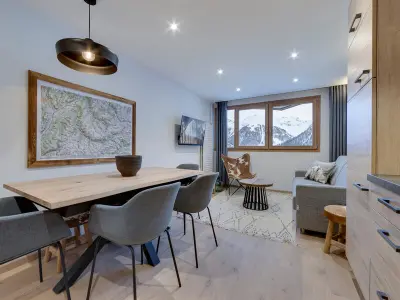 Appartement à Val d'Isère, Appartement rénové : 3 pièces, pied des pistes, 5 pers., navette, animaux admis, WiFi inclus - L903193