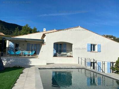 Villa climatisée 4 chambres, piscine chauffée avec vue mer, Villa 8 personnes à Cavalaire sur Mer FR-1-100-291