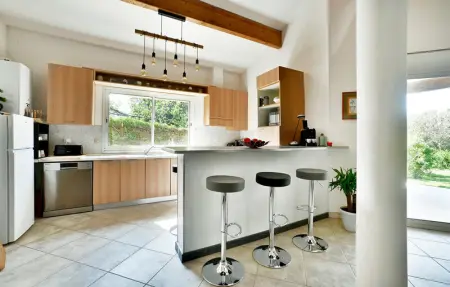 Location Maison 6 personnes à NIMES - Photo 5