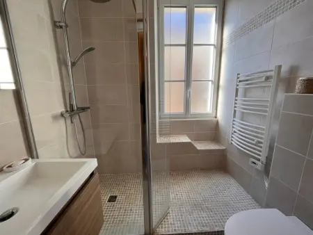 Maison 2 chambres avec cour privée, à 200m de la plage et proche commerces - Les Sables-d'Olonne - Photo 11