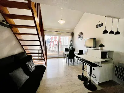 Appartement à Les Sables d'Olonne, Studio mezzanine proche mer avec balcon - L903486