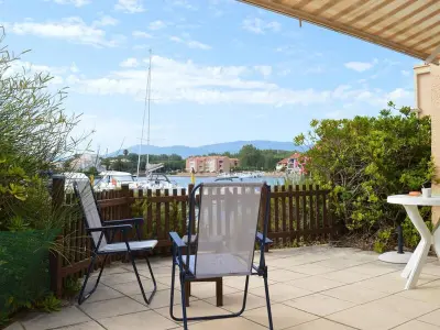 Appartement à Saint Cyprien, Studio Climatise avec Terrasse à Saint-Cyprien - Animaux Admis, Parking - L903488