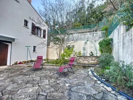 Maison F4 avec terrasse, parking et animaux acceptés - Photo 1