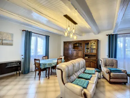 Maison F4 avec terrasse, parking et animaux acceptés - Photo 2